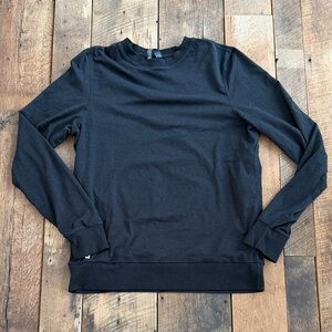 VUORI po to performance crew neck. black. sz medium.